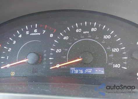 2011 Toyota Camry z USA, uszkodzony, nr VIN 4T1BF3EK0BU118527